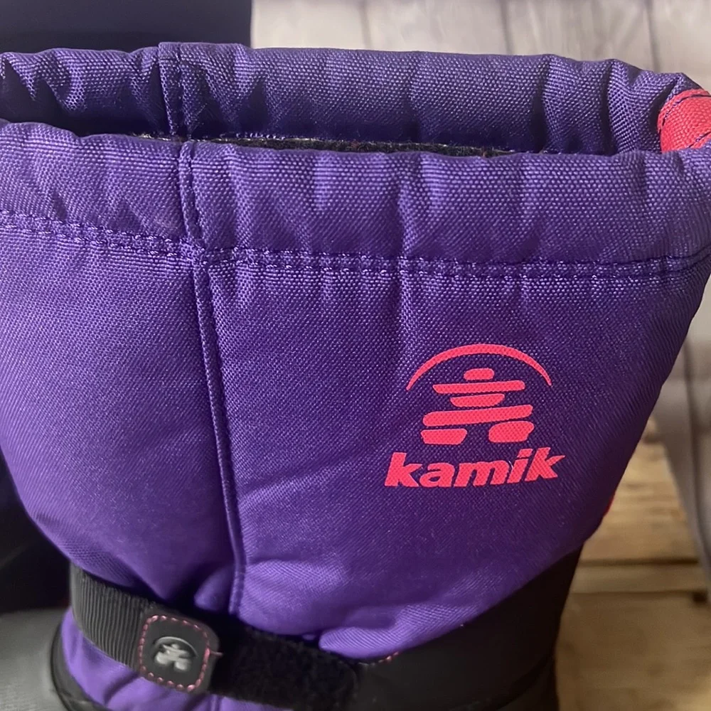 Size 3 Kamik winter snow boot. Velcro strap Warm lining Waterproof exc condition